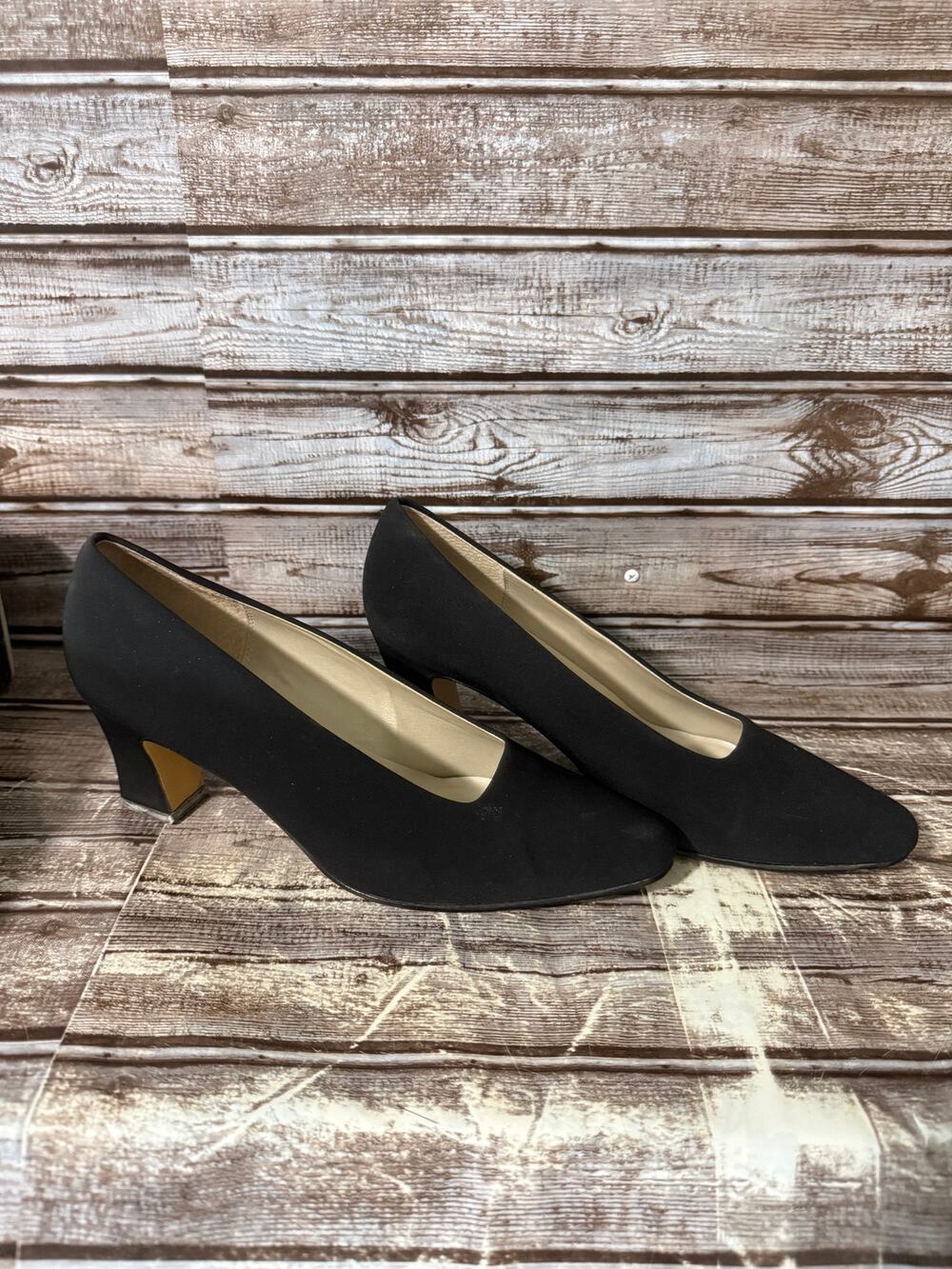 Vintage Liz Claiborne Heels 8-1/2M Bonded Leather